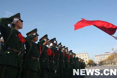 党中央国务院将完善军队退役人员再就业政策