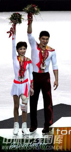 2006年都灵冬奥会 张丹张昊抛四周失败带伤夺