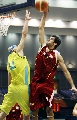 图文：亚锦赛伊朗男篮进决赛 艾丁在比赛中上篮