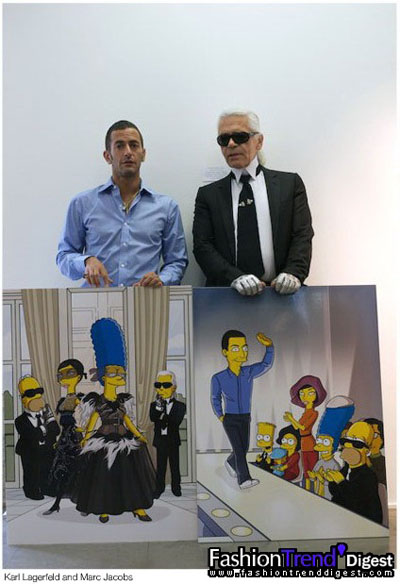 Karl Lagerfeld和Marc Jacobs到场祝贺在绘有自己卡通形象的插画前留影拍照 
