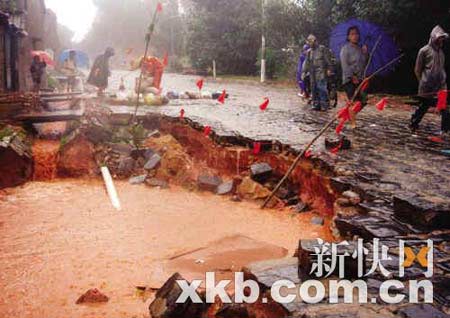 广东湛江遭两百年一遇特大洪水