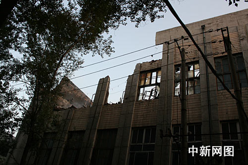 哈尔滨一栋正在装修楼房起火爆炸 1人死亡(图