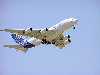 A380客机首航头等舱机票拍卖价超10万美元(图