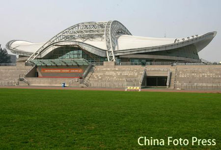 图文:北京理工大学体育馆竣工 场馆外观全景