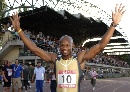 鲍威尔刷新男子百米世界纪录2