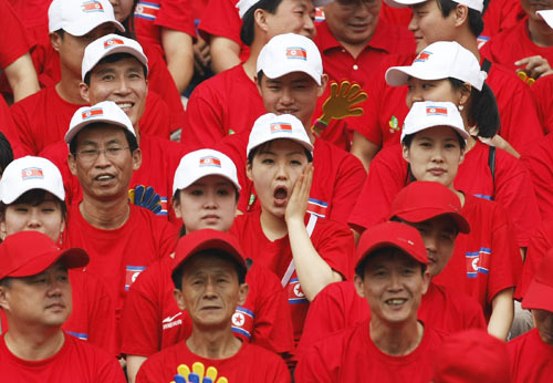 成都:朝鲜红魔激情世界杯(组图)