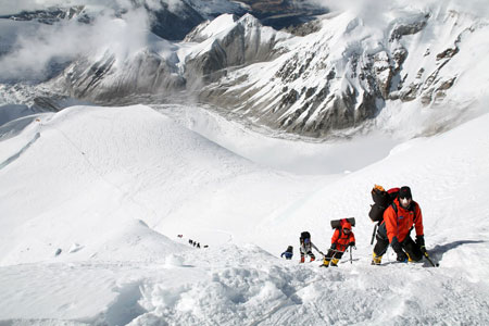 天下山峰 2007中国卓奥友峰业余登山队出征卓奥友峰 登山队镜头直击