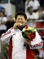 图文：佟文获柔道世锦赛+78公斤级冠军 得金牌
