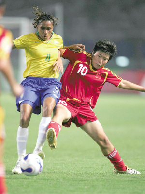 玛塔一己之力赢中国女足 世界足球小姐名不虚