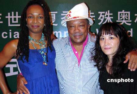 美国流行音乐教父盛赞上海特奥会中文主题歌(