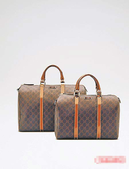 深色Gucci Joy包款，适合秋冬时节。2万2400元（左）、2万1050元