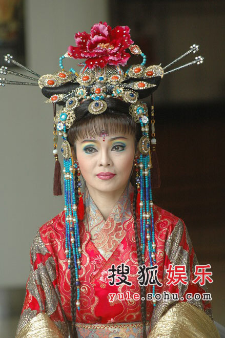 《剑神吕洞宾,由被誉为"台湾首席女优"的明华园台柱孙翠凤