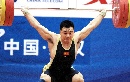 图文：举重男子77KG决赛 钟国顺超亚洲青年纪录