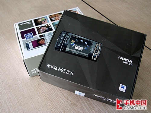 诺基亚8G版N95与标准版开包详细对比 
