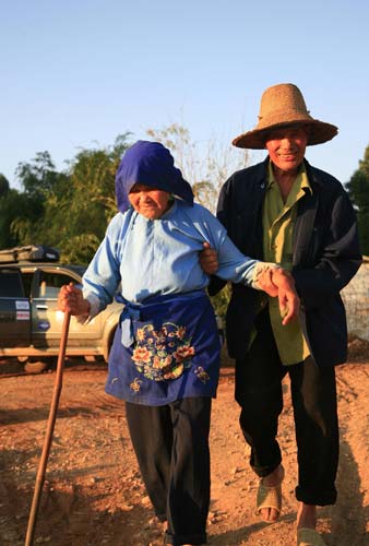 老挝之旅:第五天 在昆明办理签证 欣赏滇池风光