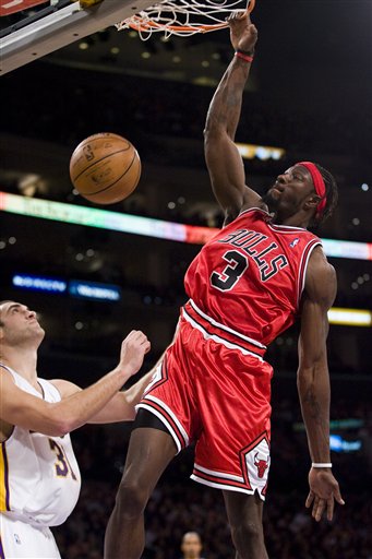 图文[nba]公牛vs湖人 大本扣篮尽显霸气