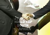 图文:世界杯预选赛分组抽签仪式 追求合作精神