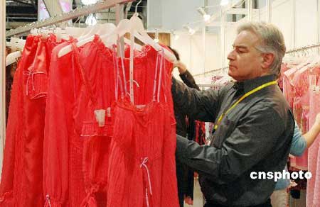 未来三年中国纺织品服装出口仍将稳步增长(图