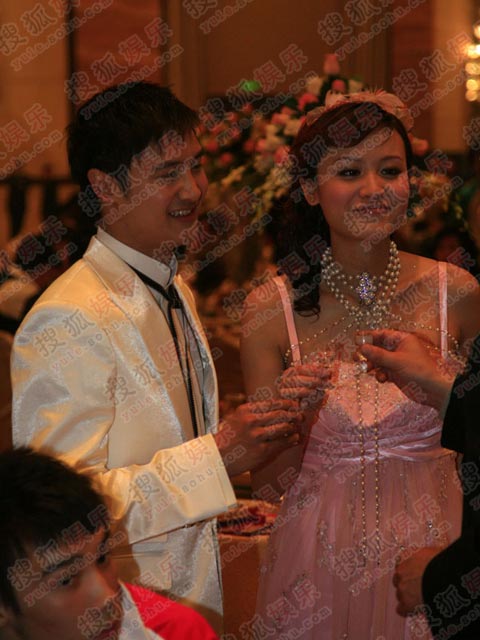 2007年11月29日中午,田亮和叶一茜的婚礼在西安香格里拉大酒店举行