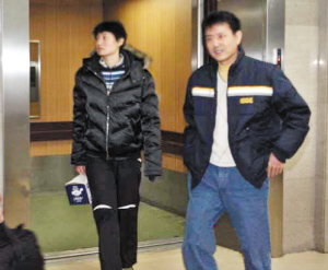 作为汤淼妻子,国家女排队员周苏红的"娘家人",陈忠和一