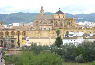 西班牙科尔多瓦:充满伊斯兰风味的古城(图)
