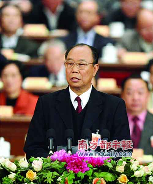 在广东省委副书记刘玉浦任深圳市委书记之前,27年间共有7任特区掌舵人
