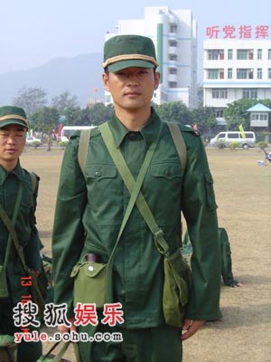 "硬朗小生"桑伟淋再现铁汉柔情(图)