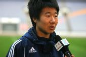 图文:[四国赛]女足赛前备战 毕妍接受采访