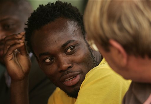 图文：东道主加纳备战2008非洲杯  埃辛接受访谈