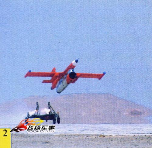中国大批退役歼5系列战机等待改成无人攻击机