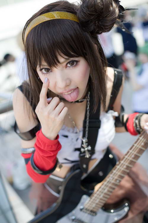 热辣鬼妹版凉宫春日的忧郁COSPLAY
