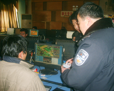 青州车站派出所加强网吧安全管理(图)