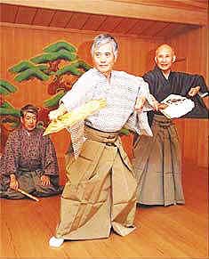 日本流行扇子舞健身 常练可强化深层肌肉