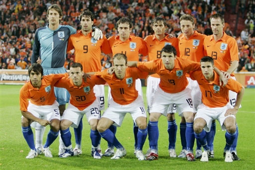 荷兰足球队简称_佛罗伦萨球队简称_巴塞罗那球队简称什么
