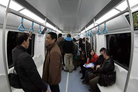 北京地铁10号线今空载试运行 车站朴素淡雅(图)