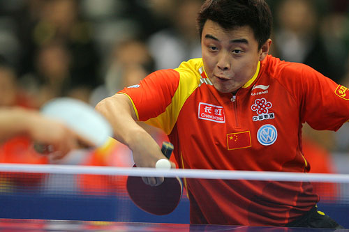 圖文：中國男乒3-0勝捷克隊 王皓低身反擋來球
