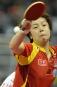 图文：女团决赛中国VS新加坡 张怡宁展示狠劲