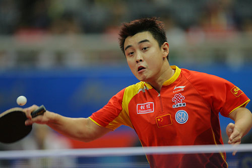 图文:男团决赛王皓3-1李廷佑 王皓正手抽杀