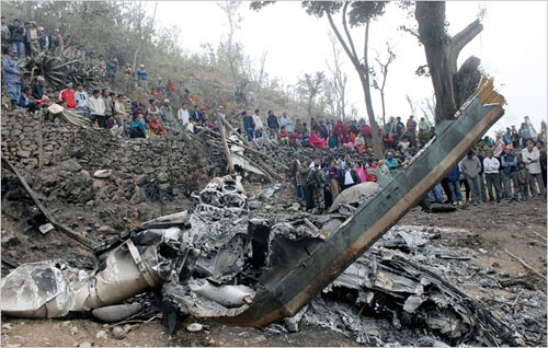 对联合国尼泊尔特派团失事直升机上的7名工作人员及3名机组成员遇难