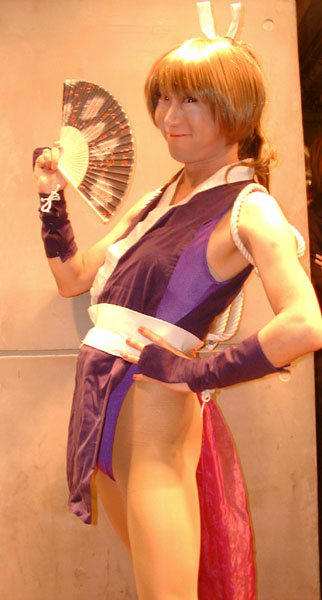 挑战极限的中年大叔COSPLAY