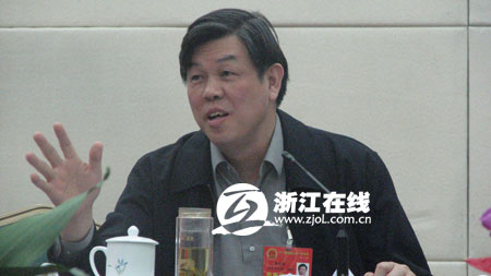铁道部副部长陆东福:铁道部为何不并入交通部
