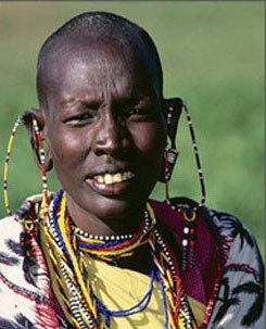 拔门牙切耳朵:非洲马赛人怪异爱美方式