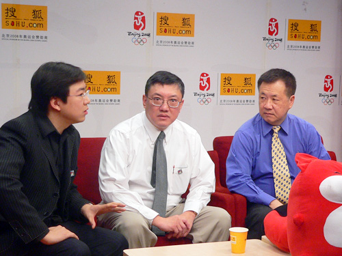 Dr. James Kho（DeVry University副校长）与Professor Chow Lee（DeVry University国际部学术办公室主任）做客搜狐出国专访间