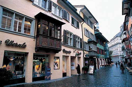 小语种旧城:瑞士罗曼什什语区圣莫里茨