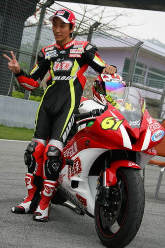 访motogp中国第一人黄世钊 重伤一年后重返赛场