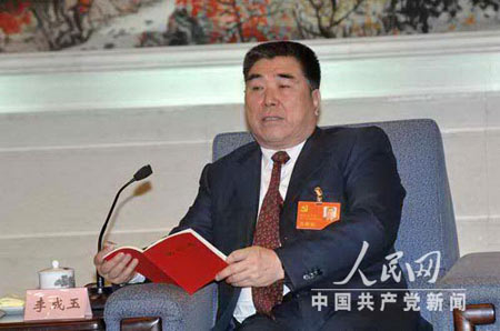 2007年10月16日，上河南代表团在人民大会堂河南厅向中外记者开放讨论，图为李成玉。