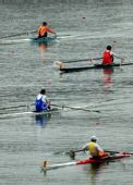 图文：2008全国春季赛艇锦标赛 水面上竞争激烈