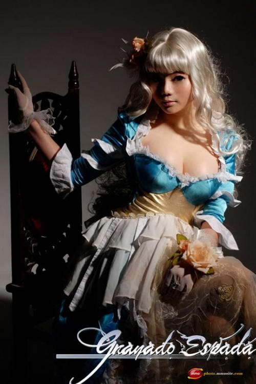 华丽无比《卓越之剑》超性感美女COSPLAY
