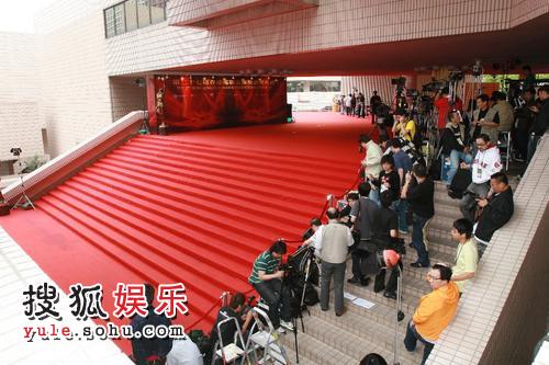 图：第27届香港金像奖-红毯花絮 入场全景
