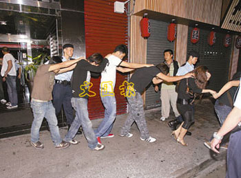 香港警方效仿无间道 卧底搜证捣酒店迷幻派对